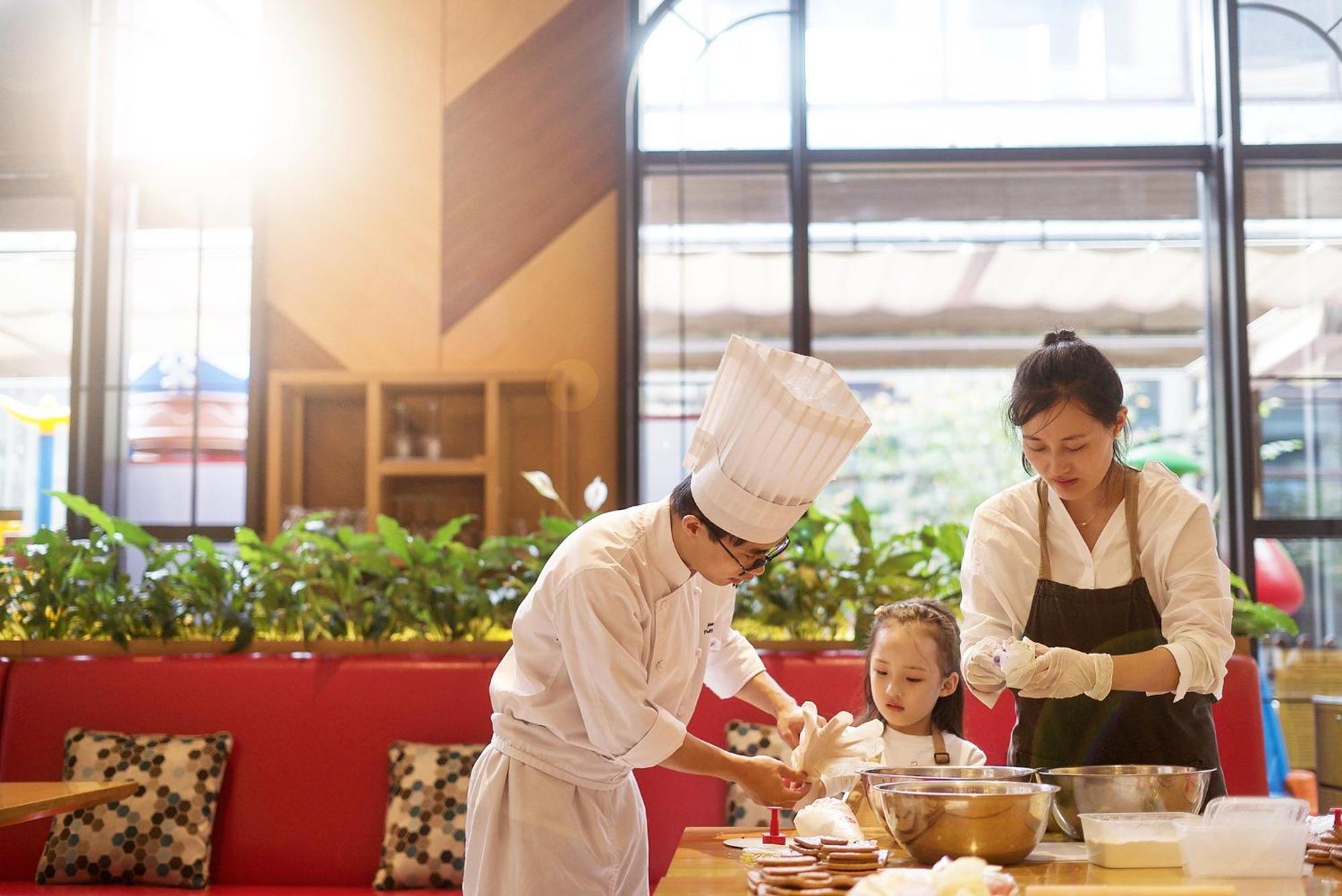 Crowne Plaza Shanghai Pujiang By Ihg Exterior photo